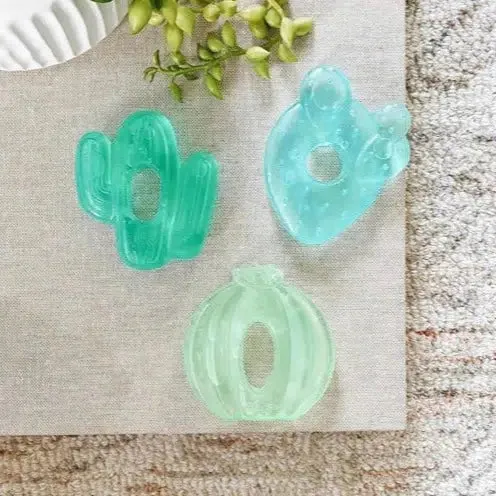 Itzy Ritzy - Cutie Coolers - 3 Water Filled Teethers