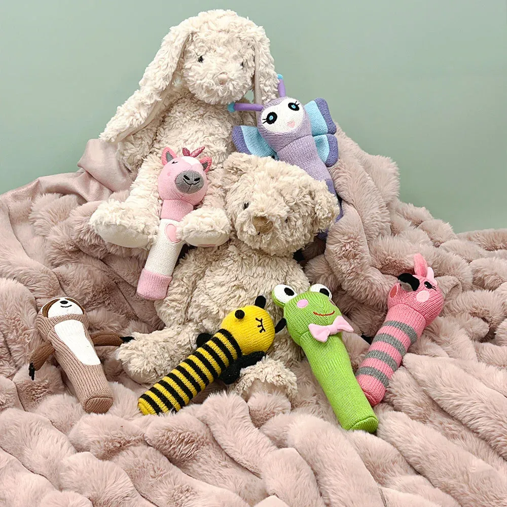 Knit rattle bumble bee