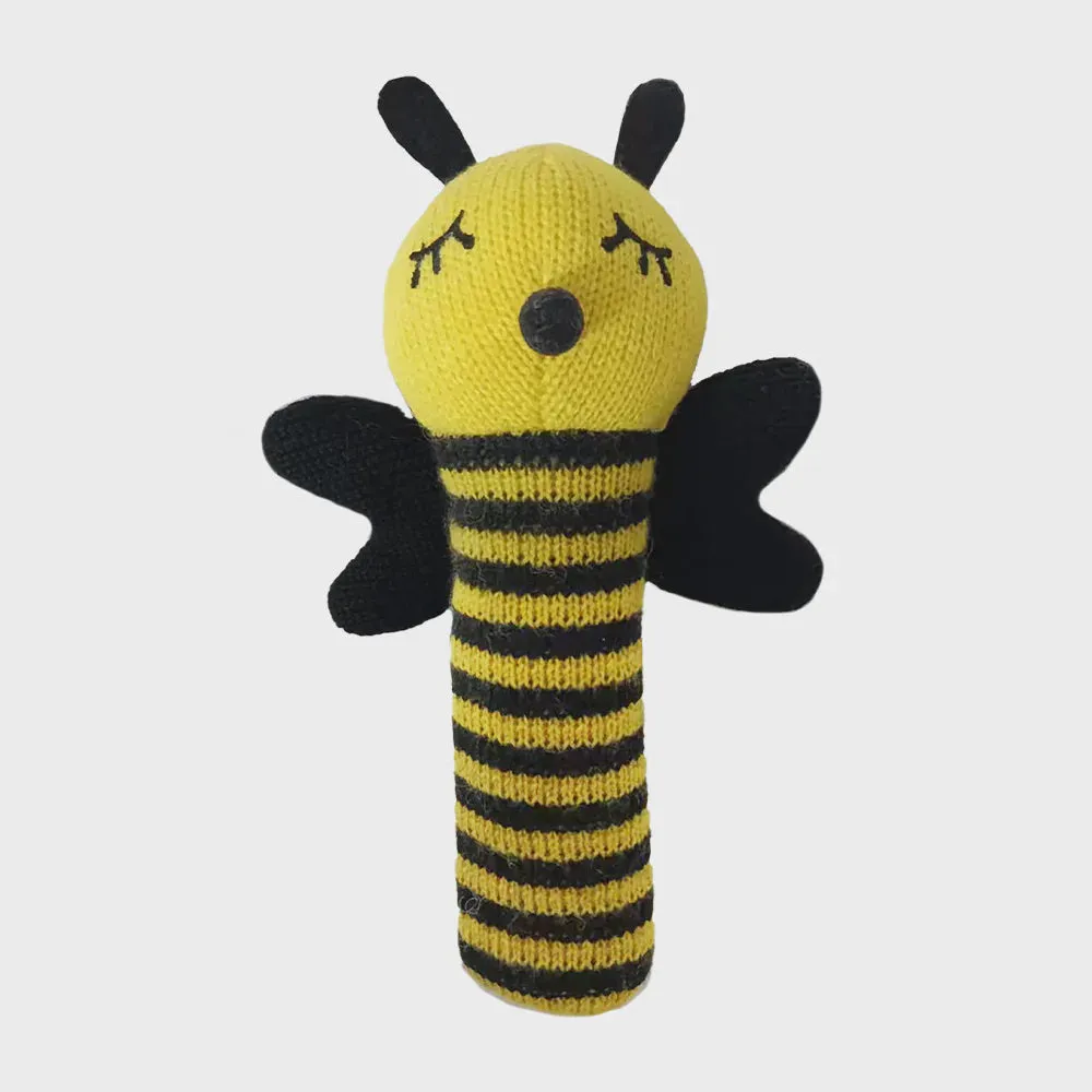 Knit rattle bumble bee